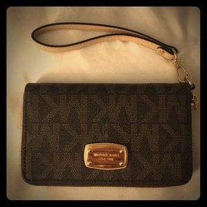 Michael Kors Signature Wallet Wristlet